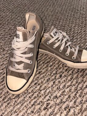 Converse Low Top Sneakers in Taupe and White